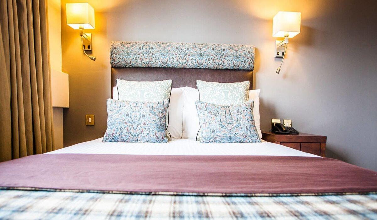Stirling Court Hotel ภายนอก รูปภาพ