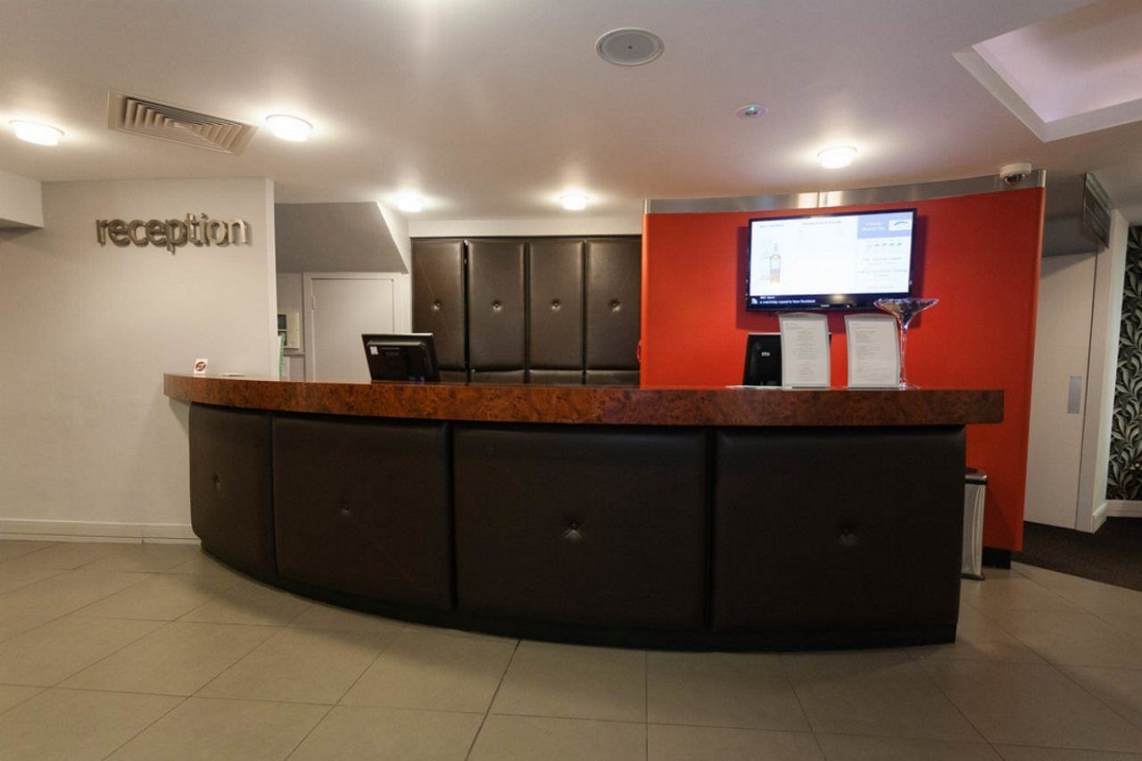 Stirling Court Hotel ภายนอก รูปภาพ