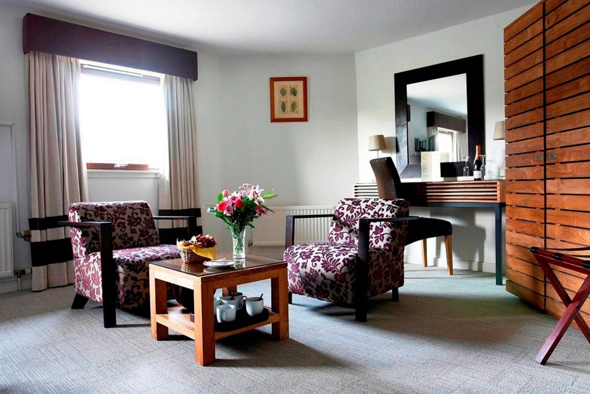 Stirling Court Hotel ภายนอก รูปภาพ